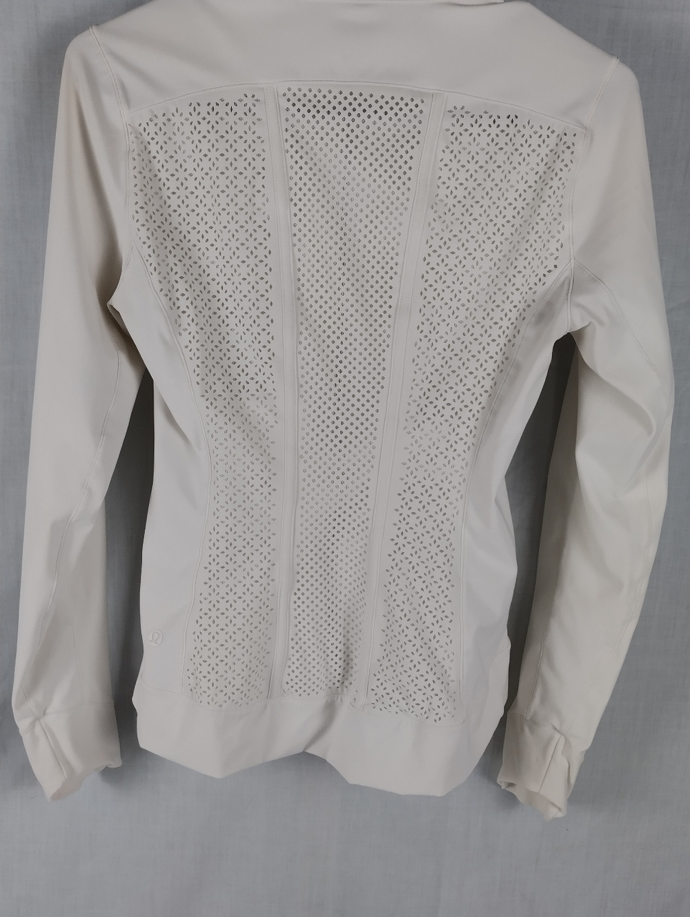 Lululemon Women's Size Small Petite Bone Zip Up Top Gym Running Work Out - Picture 8 of 12